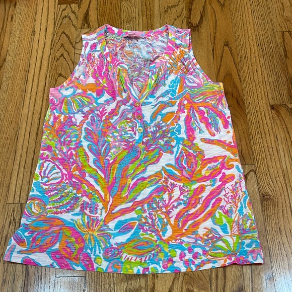 Lilly Pulitzer Tops - Lilly Pulitzer multicolor top size extra small EUC